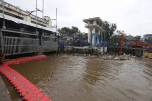 Awas Banjir, Dua Pintu Air di Jakarta Siaga I