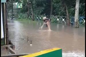 Sejumlah Perumahan di Tangsel Terendam Banjir hingga 2 Meter