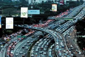 Empat Tahun Lagi, Mobil Berusia 10 Tahun ke Atas Dilarang Masuk Jakarta