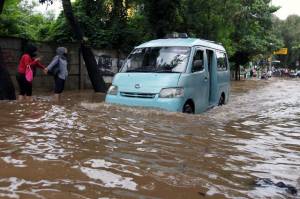 Tips Agar Mobil Terhindar dari Kerusakan Akibat Banjir