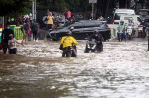 Begini Pertolongan Pertama Ketika Kendaraan Terendam Banjir