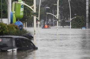 Anies-Riza Patria Dinilai Gagal Mengantisipasi dan Mengatasi Banjir Jakarta
