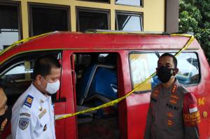 Komplotan Pencuri Pereteli Bus Transjakarta di Terminal Pulogadung