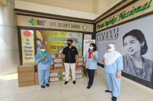 Hari Perawat Nasional, MNC Peduli Bagikan Paket Susu untuk Perawat di RSPI Sulianti Saroso
