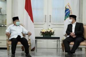 Anies dan Jusuf Kalla Hadiri Pengukuhan DMI Jakarta, Warganet: Anies-JK for 2024 Mantap