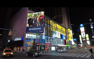 Keren, Iklan  Brand Lokal Erigo Terpampang  di Times Square New York