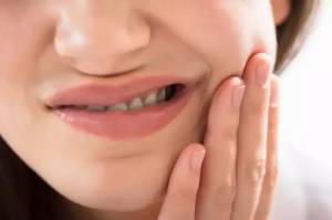 Gigi Sensitif Bisa Dicegah dengan Mengembalikan Mineral yang Hilang