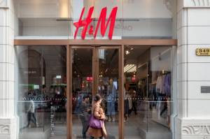 China Beri Peringatan Keras ke H&M: Jangan Harap Mendapatkan Uang dari Kami