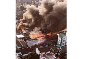 Kerugian Kebakaran Pasar Kambing Tanah Abang Capai Rp1 Miliar