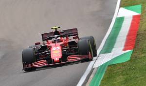 Carlos Sainz Optimis Ferrari Bisa Lewati McLaren di GP Portugal
