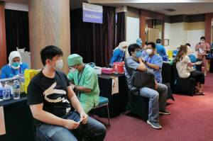 ITC Mangga Dua Jadi Pusat Vaksinasi 15.000 Pelaku UMKM di Jakarta