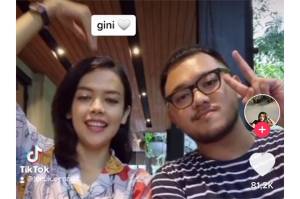Viral Video Pacar Diajak Foto Bareng Nggak Fokus, Netizen: se-Indonesia Kesel
