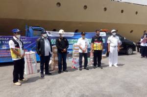 Pakai KM Umsini, Stakeholder Pelabuhan Tanjung Priok Kirim Bantuan ke NTT