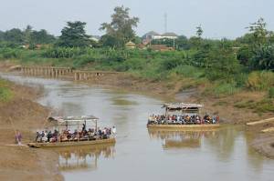 Cegah Pemudik, Jalur Perahu Eretan di Bekasi Ditutup