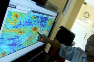 BMKG Prediksi DKI Jakarta Diguyur Hujan dan Angin Kencang