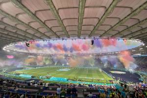Piala Eropa 2020 Resmi Dimulai, Stadion Olimpico Meriah dengan Permainan Cahaya