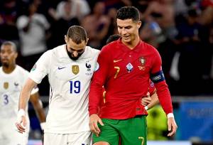 Reuni di Piala Eropa 2020, Benzema-Ronaldo Bertukar Jersey dan Saling Mendoakan