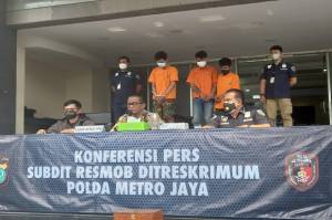 Polisi Ciduk 2 Anggota Geng Motor Perampok Warkop di Bekasi