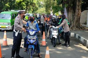 Seperti Razia Kendaraan, Polisi di Kota Bogor Gencarkan Razia Vaksin