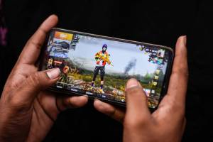 Cara Beda Menikmati  Permainan Mobile Games