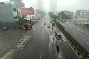 Diguyur Hujan Deras, Jalan Margonda dan Perumahan di Depok Terendam
