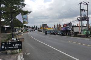 Sepi Wisatawan, Pedagang di Puncak Bogor Kibarkan Bendera Putih
