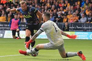 Kane Diolok-olok Fans Wolverhampton, Pendukung Spurs Balik Mencemooh