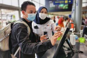 Sistem Boarding Tiket KA di Stasiun Gambir dan Pasar Senen Terintegrasi Aplikasi Peduli Lindungi