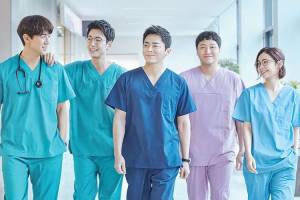 5 Seleb yang Jadi Cameo dalam Drama Hospital Playlist