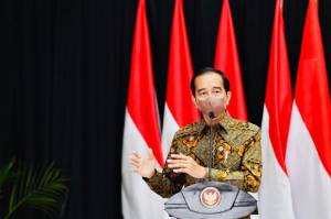 Cerita Jokowi Soal Mahasiswa UGM Dulu Sering Kena Hepatitis dan Tipes