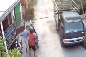 Pelaku Penganiayaan Terhadap Tetangga Pakai Kapak Terus Diburu Polisi