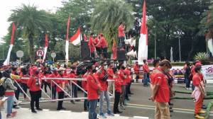 Massa Kembali Datangi Puspemkab Tangerang, Giliran Buruh Sampaikan Tuntutan