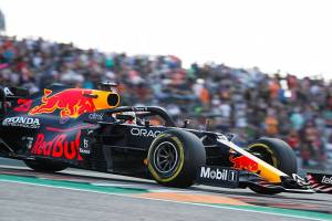 Verstappen Beber Cara Red Bull Racing Asapi Mobil Lewis Hamilton
