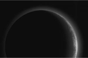 Dari Sisi Gelap Pluto, Terungkap Petunjuk Adanya Atmosfer dan Siklus Es