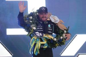 Hasil Sprint Race F1 GP Brasil 2021: Bottas Tercepat, Verstappen Mengekor