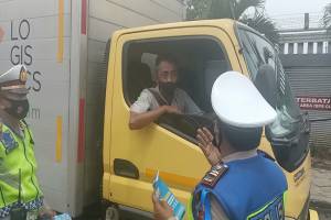 Kaget Didatangi Polisi saat Operasi Zebra Jaya di Tanjung Priok, Sopir: Untung Cuma Ditegur