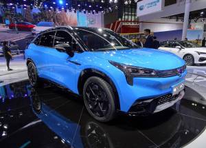 Aion LX Mobil Listrik Buatan China dengan Jarak Tempuh Terjauh