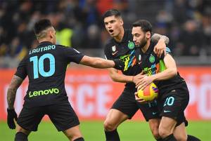 Hasil Inter Milan vs Napoli: Nerazzurri Beri Partenopei Kekalahan Perdana