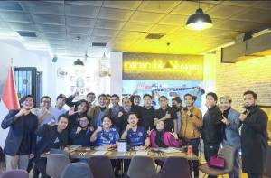 Jalin Persatuan, Juragan 99 Ajak Fans Arema dan Persib di Turki Nonton Bareng