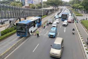 Tabrak Separator Busway di Ratu Plaza, Sopir Transjakarta Diduga Kurang Konsentrasi