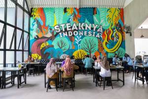 Waroeng Steak & Shake Perpanjang Sertifikasi Halal hingga 2026