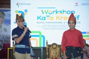 Sandiaga Semangati Remaja Sebatang Kara di Padang, Dukung Jadi Musisi Hebat