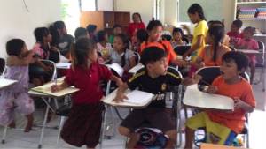 Gotong Royong, Upaya Nyata Wujudkan Anak Pemulung di Bali Bersekolah