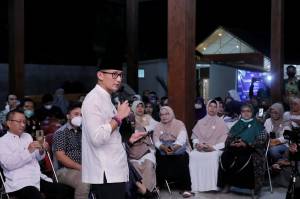 Sandiaga Uno Latih Kelola Keuangan dan Beri Modal ke Pelaku UMKM Yogyakarta