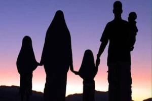 Tafsir Surat At Tahrim Ayat 6 : Pentingnya Suami Menjaga Keluarganya dari Api Neraka