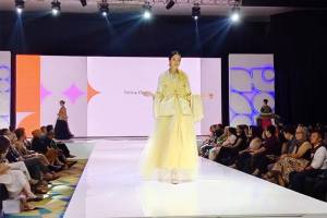 Desainer Muda LaSalle College Jakarta Pamerkan Karya Terbaik dalam Creative Show Bertema Equilibrium