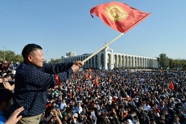 Negara Kyrgyszstan merdeka dari USSR pada 31 Agustus 1991