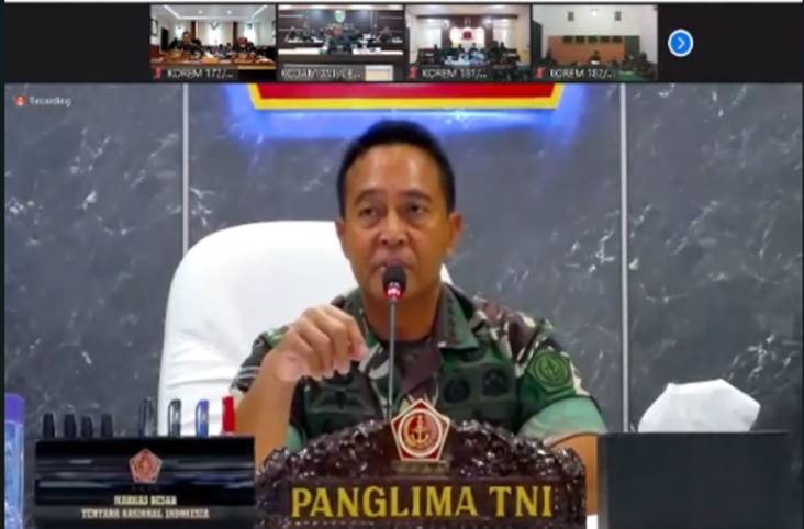Panglima TNI Jenderal Andika Marah Besar, Kasrem Merauke Main HP saat Rapat