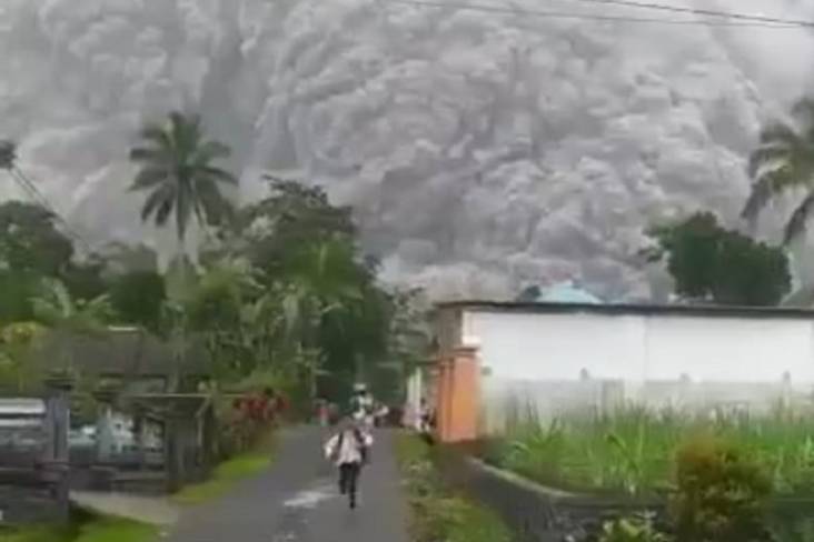Kronologi Letusan Gunung Semeru: Diawali Lahar Hingga Kemudian Erupsi