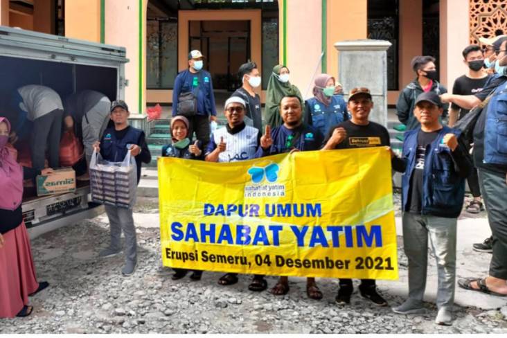Bantu Korban Terdampak Erupsi Gunung Semeru, Laznas Sahabat Yatim Indonesia Galang Donasi Bersama